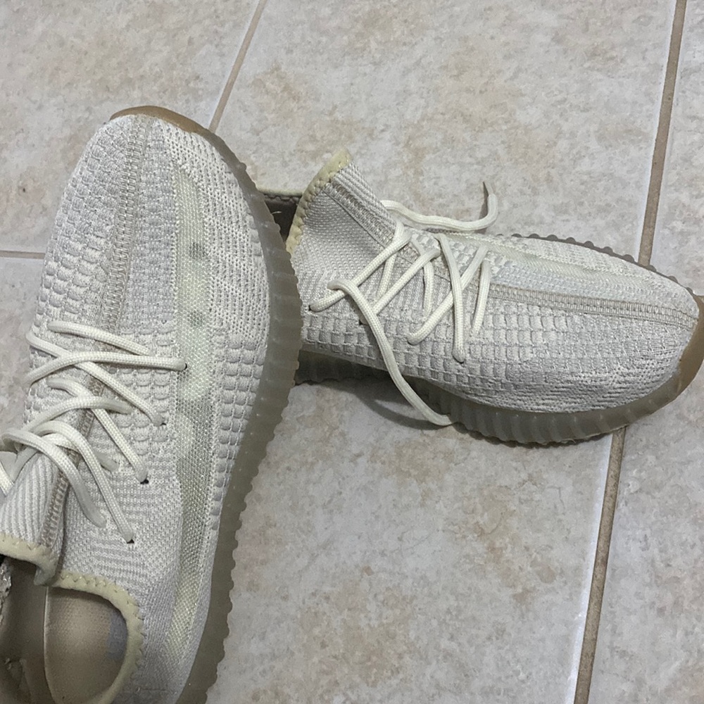 Yeezy boost 350 V2 “light”